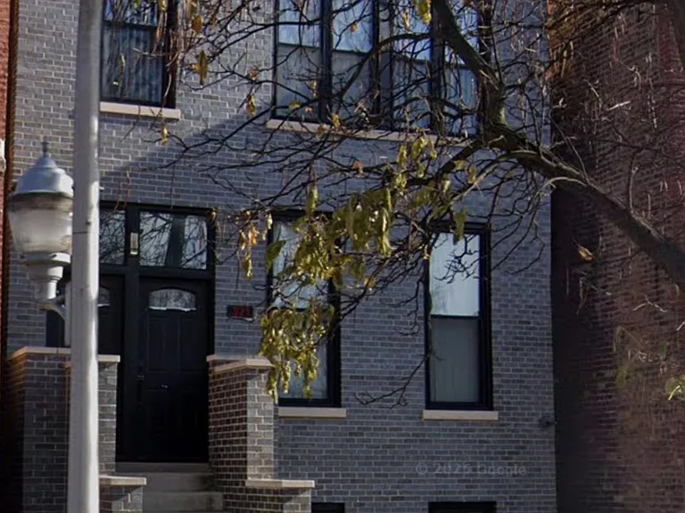 321 S Richmond St #1 — Photo 1
