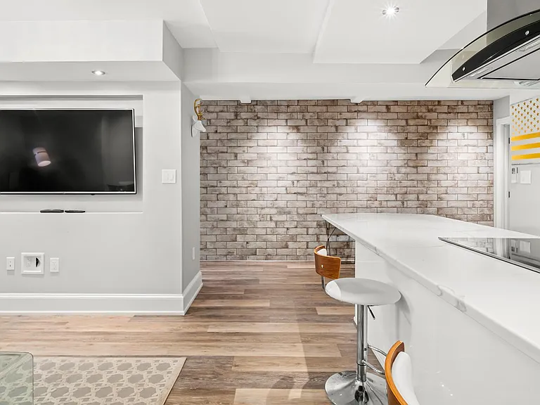 506 Seward Sq SE #1 — Photo 9