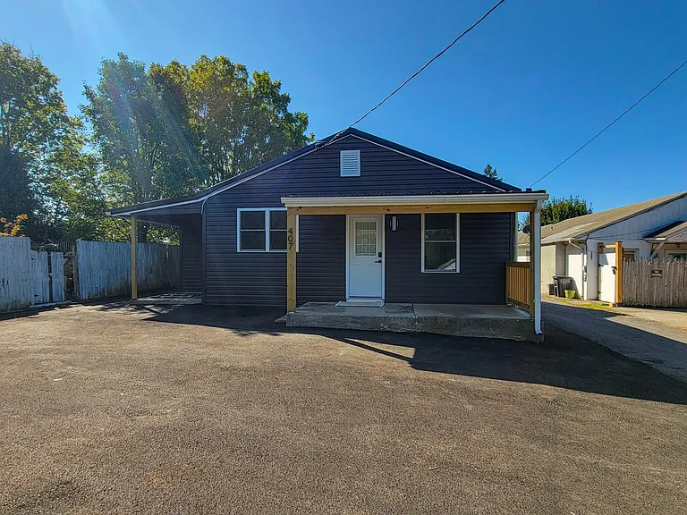 407 Bowers St — Photo 2