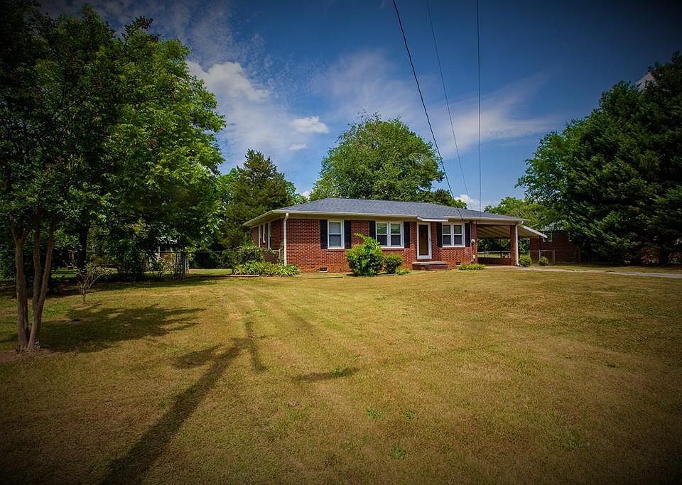 1st image of 106 Sanders Dr