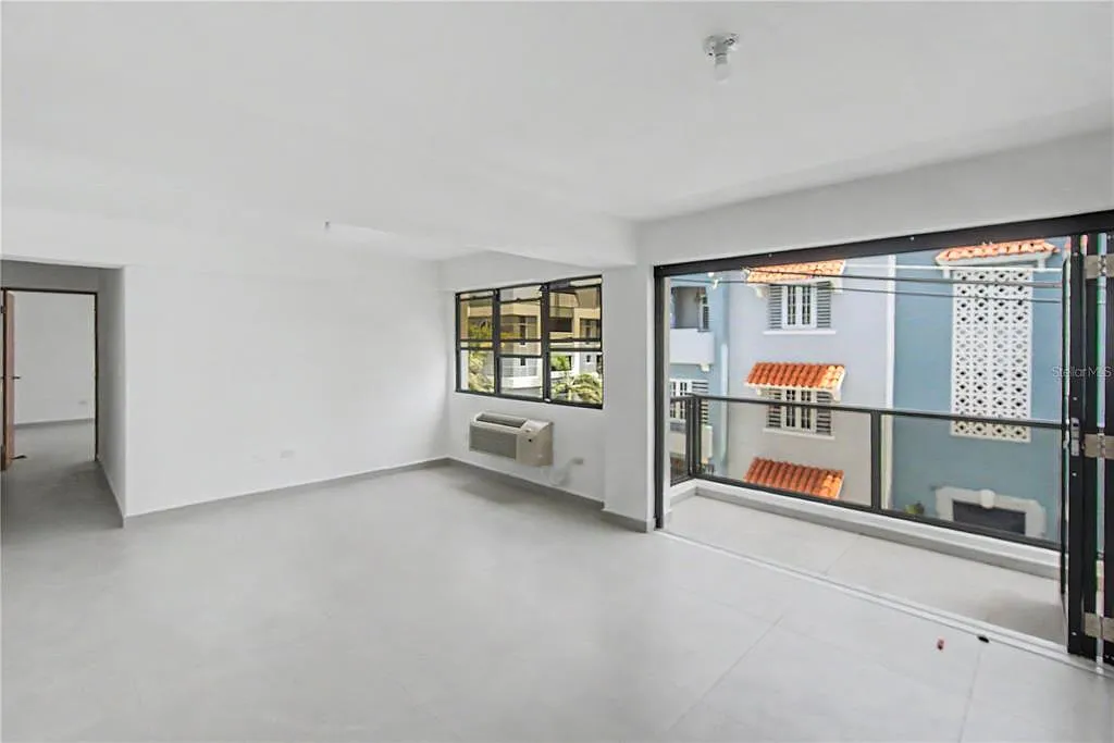 3 bed, 2.0 bath, 1117 sqft, $2,800 — Photo 4