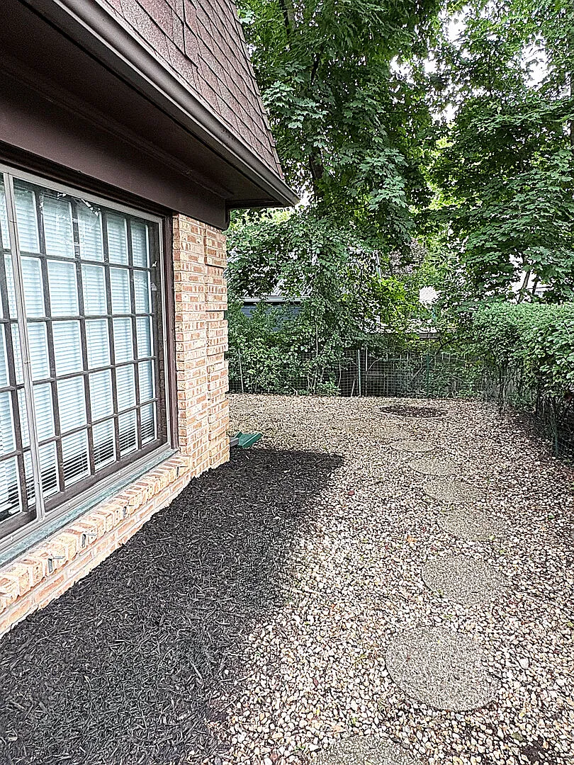 3 bed, 1.5 bath, 1500 sqft, $2,800 — Photo 4