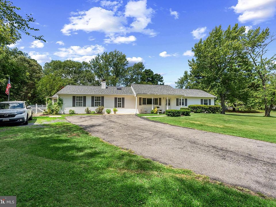 1st image of 4915 Quade Cir