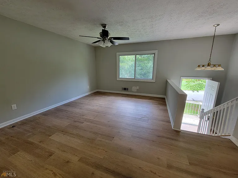 6628 Stark Ct — Photo 12