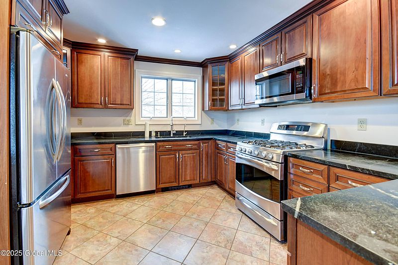 4th image of 60 Tremont Avenue