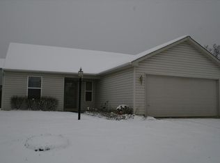 1428 Round Lake Rd, Greenwood, IN 46143