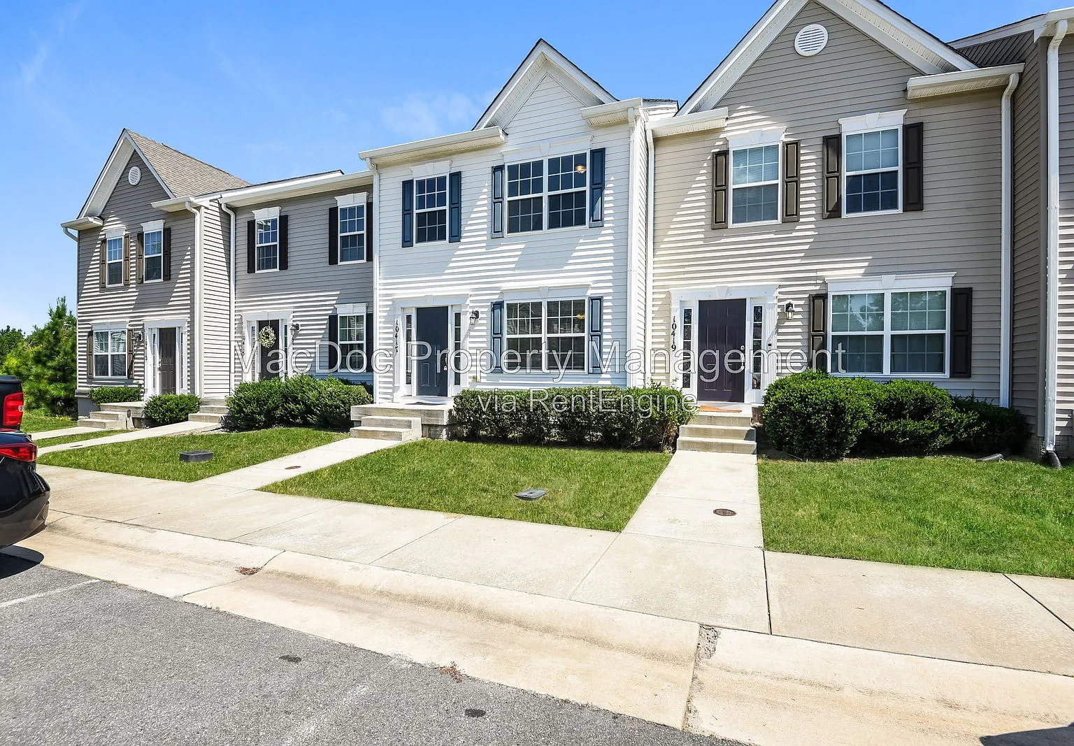 4 bed, 3.5 bath, 1800 sqft, $2,345 — Photo 3
