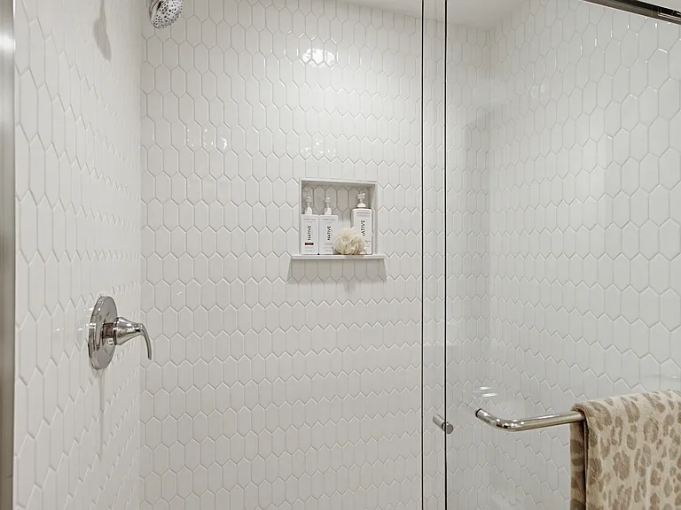 2528 Delphinium Ln — Photo 36