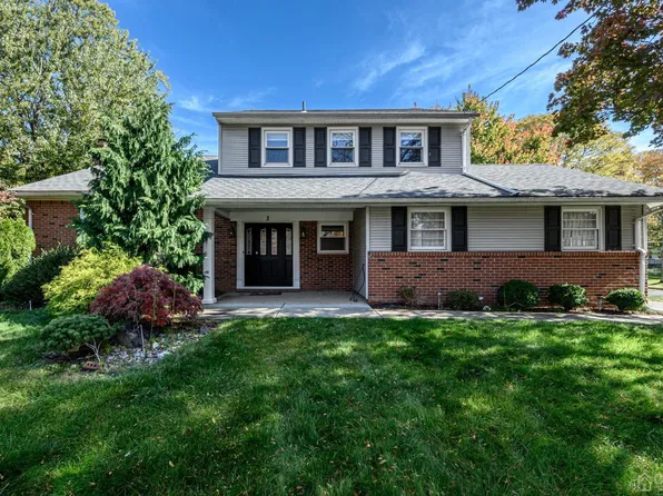 2 Wyndmoor Way, Edison, NJ 08820