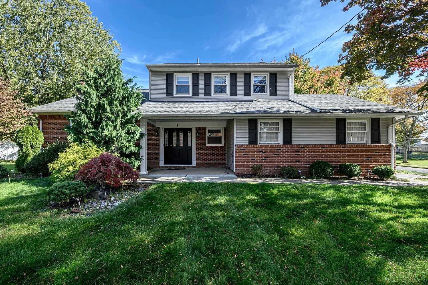 2 Wyndmoor Way photo 1