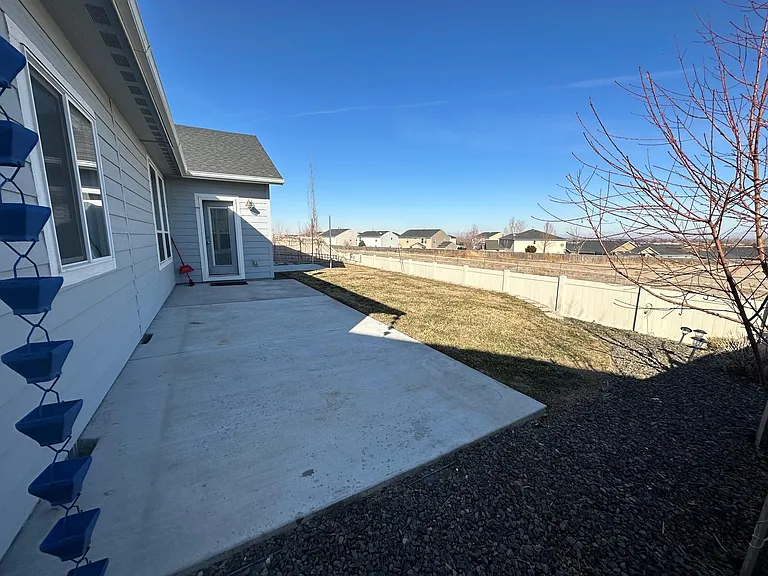 16214 Dietz Way — Photo 32