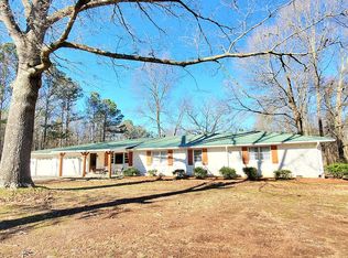 5609 Smithfield Rd, Bowdon, GA 30108