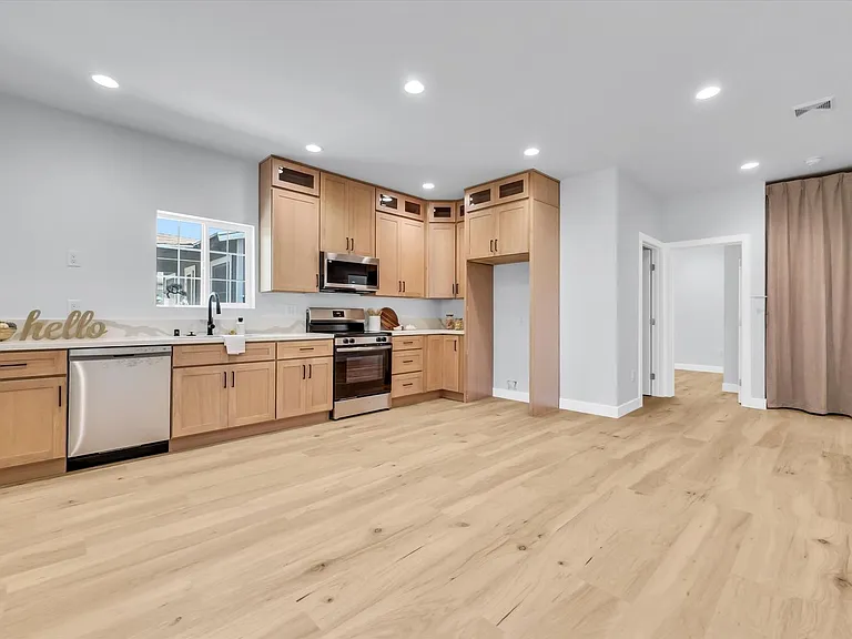 116 N Cornell Ave — Photo 26