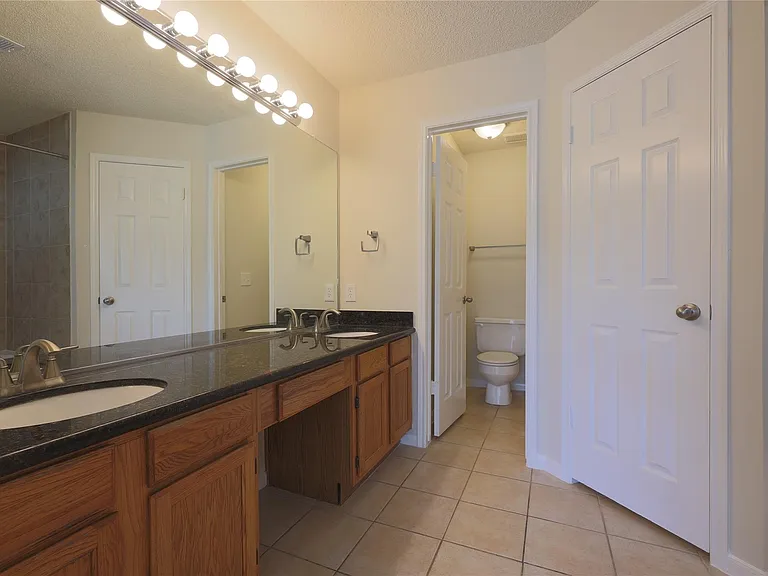10015 Red Wolf Ln — Photo 10