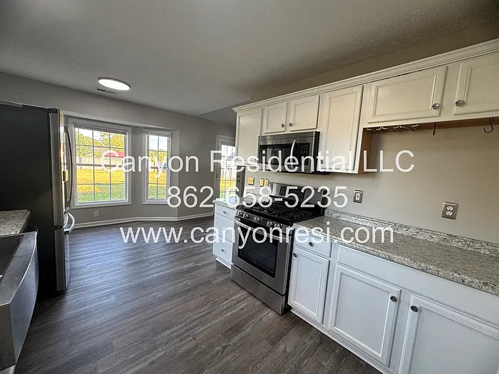 109 Hayes Ct — Photo 14