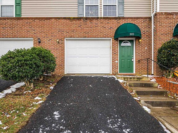 4th image of 305 Emerson Ln
