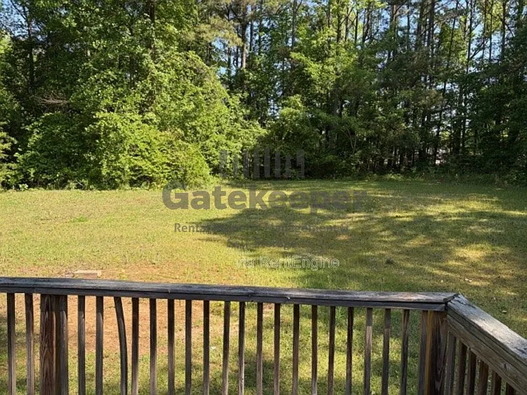 125 Elberta Dr — Photo 14