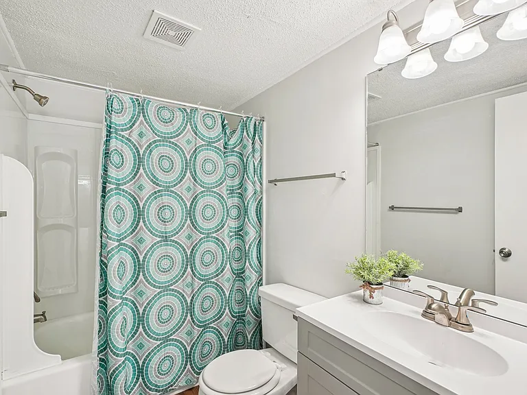 Chatham Forest Apartments — Photo 4