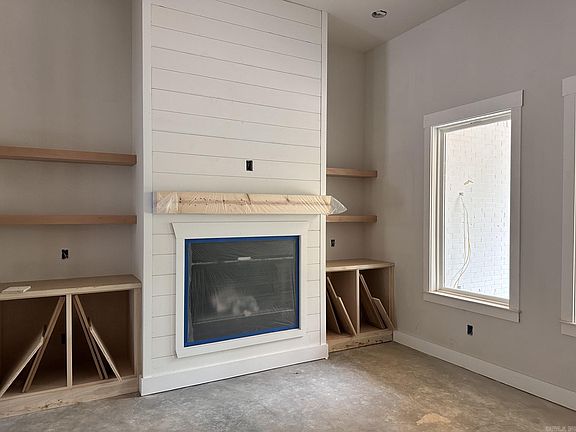 3rd image of 8016 N Shoreline Blvd