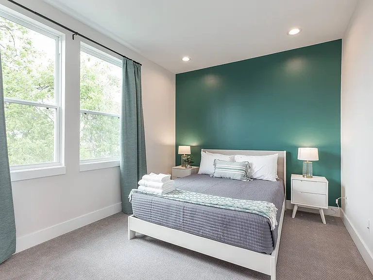 605 Middle St — Photo 24
