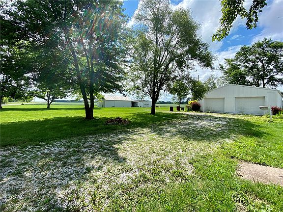 2nd image of 3268 Plaza Dr