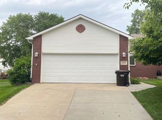 2435 Dodge St, Lincoln, NE 68521
