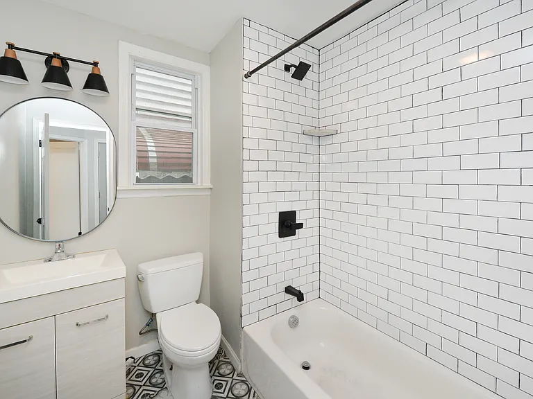 23 Bayview Ave #1 — Photo 8