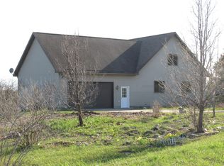 12345 Hebron Mail Route Rd, Cheboygan, MI 49721