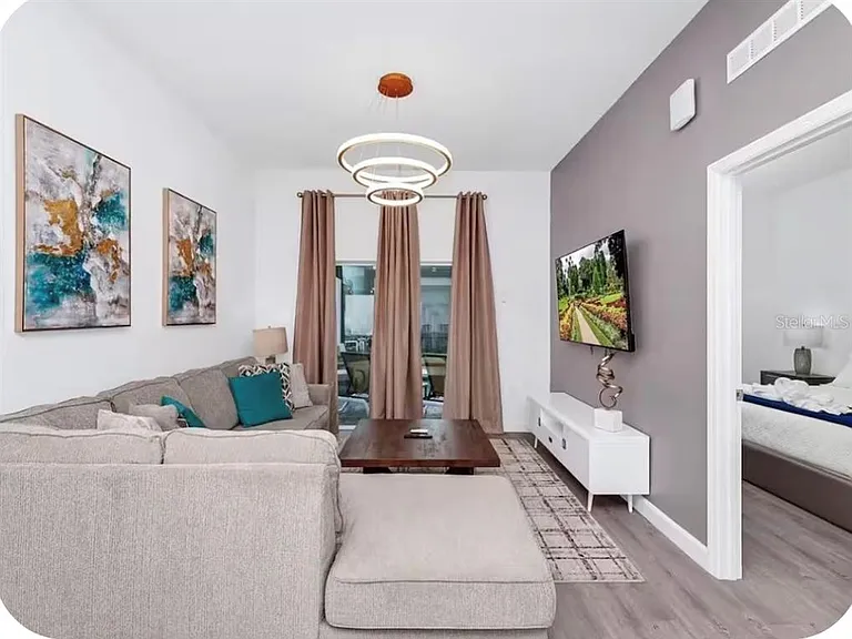 363 Famagusta Dr — Photo 2