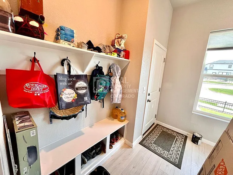 9056 Wolf Valley Dr — Photo 8