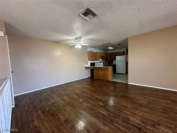 3rd image of 1549 Elizabeth Ave Unit 4