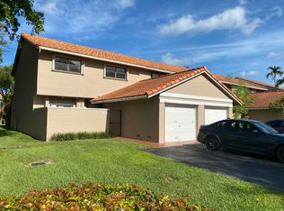 9101 SW 113 Place Cir W, Miami, FL 33176