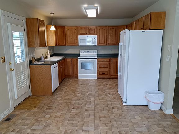 4th image of 4759 Dillon Ave