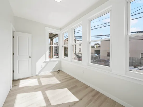 600 67th Street image 20 of 29