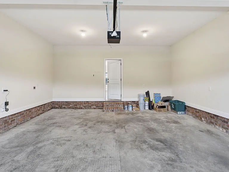 2101 Eureka Way — Photo 33