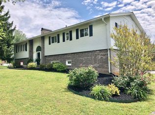 208 Roberta Ln, Lawrenceburg, TN 38464