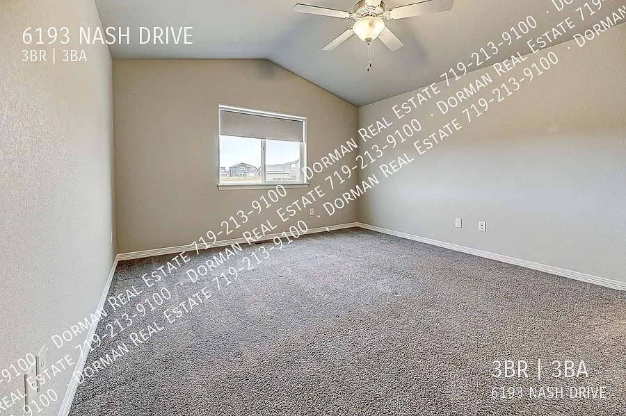 2 Story, 3-Bedroom Home with Air Conditioning! — Photo 4