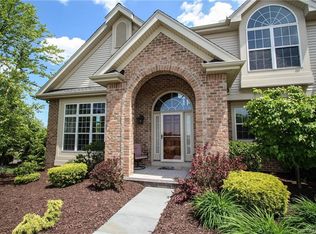 223 High Stone Cir, Pittsford, NY 14534