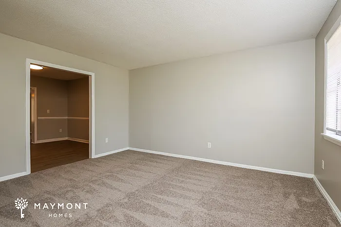 225 Froman Dr — Photo 3