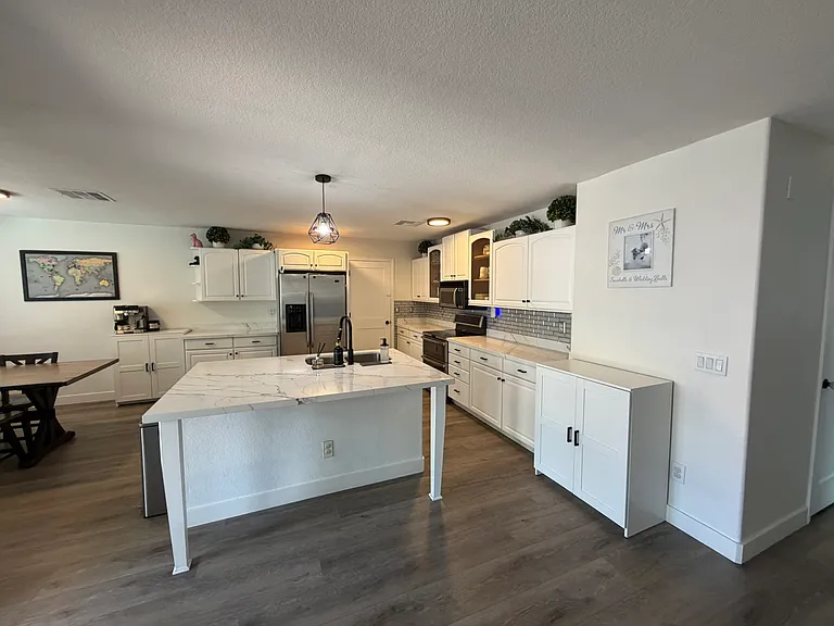 278 E Baylor Ln — Photo 11