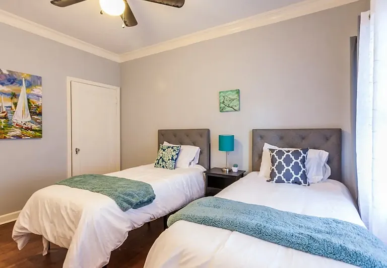 1506 S Florence Pl — Photo 18