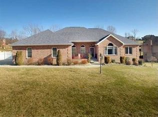 928 Giovanni Ln, Irwin, PA