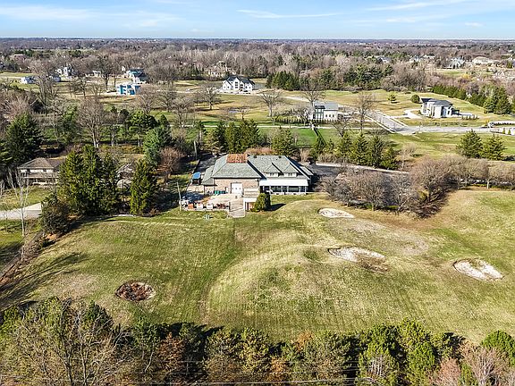 5th image of 9696 Ditch Rd