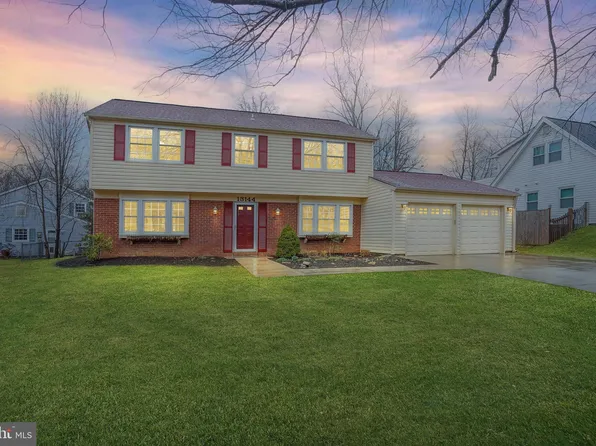 13144 Madonna Ln, Fairfax, VA 22033