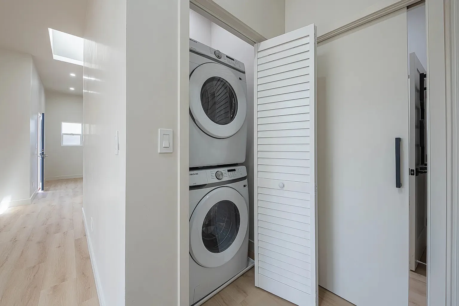 3 bed, 1200 sqft, $4,400 — Photo 4