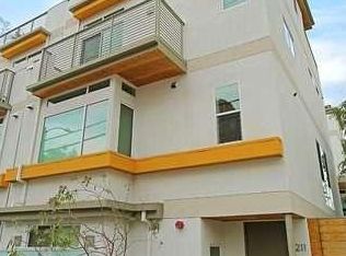1211 N Las Palmas Ave, Los Angeles, CA 90038