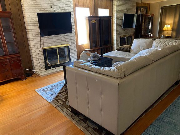 2nd image of 831 Brookwood Ave #2