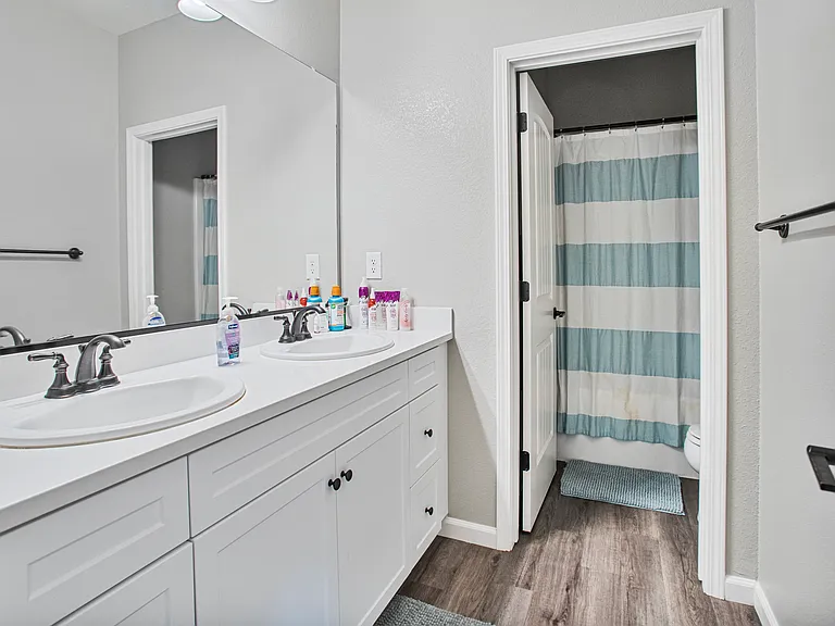 419 Daffodil Dr #2 — Photo 12