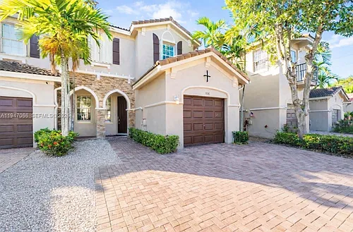 836 SW 154th Path Photo 1