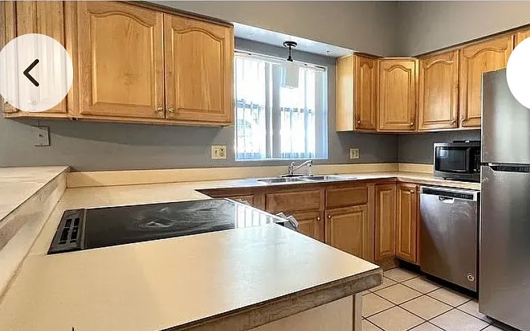 3 bed, 1576 sqft, $2,200 — Photo 3